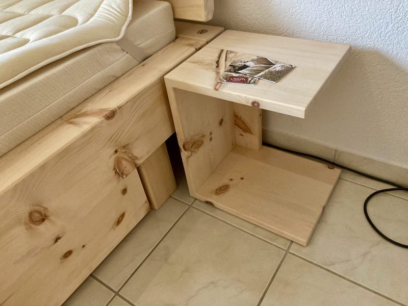 Commode en bois d'arolle - Perritaz maître menuisier